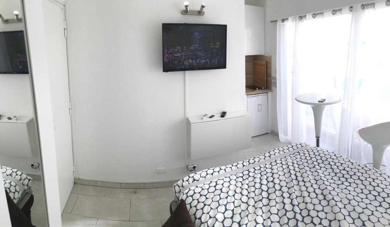 Studio Carre D'Or Situe A 50 M De La Plage Aparthotel Νίκαια Εξωτερικό φωτογραφία